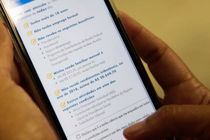 Auxílio emergencial: governo libera consulta para beneficiários | VEJA