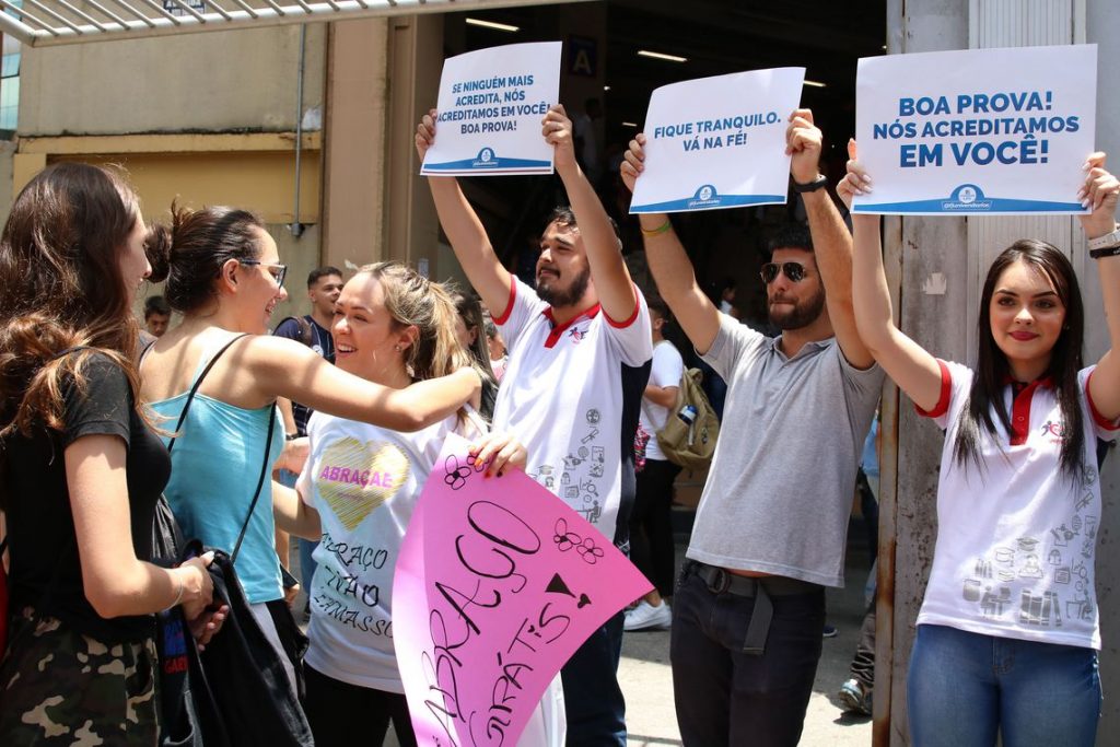 Democratização do acesso ao cinema no Brasil é o tema de redação do Enem e surpreende professores – Folha da Região