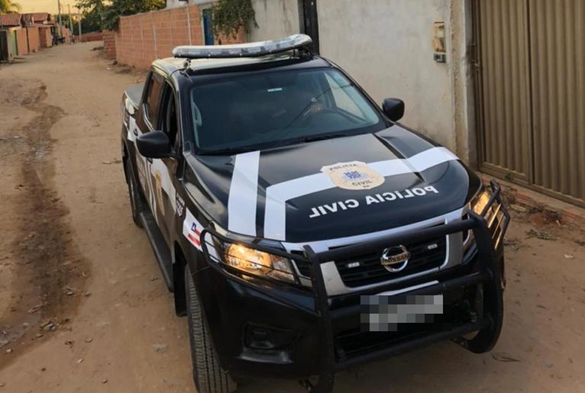 Homem é preso após rasgar e descumprir medida protetiva na Bahia; suspeito agrediu mãe