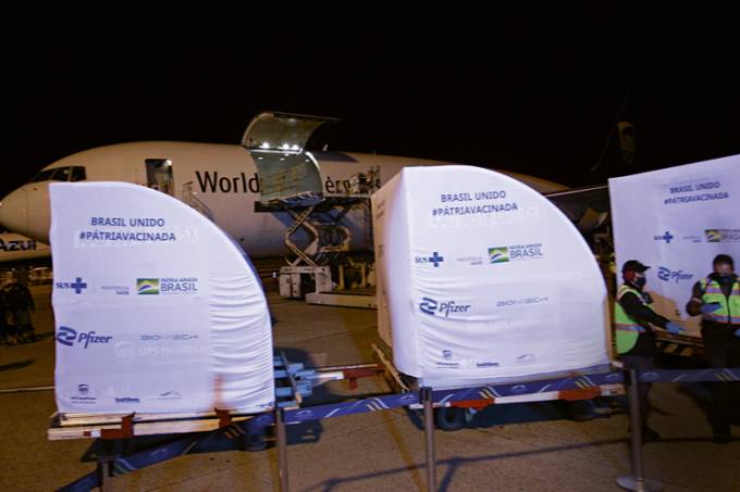 Entrega de vacinas prevista para julho é 2% menor que a deste mês