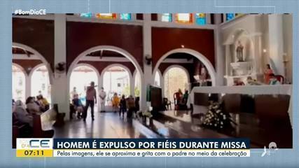Homem é expulso por fiéis durante missa em igreja