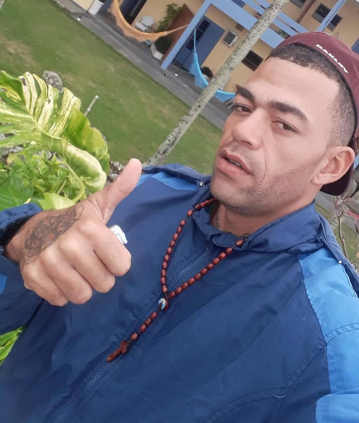 Mulher se revolta e diz que não foi avisada que marido morreu na cadeia no litoral de SP