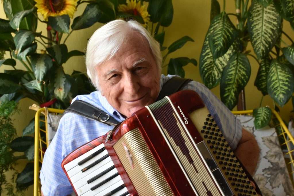 Maestro Areobaldo: Uma vida musical   Folha da Região