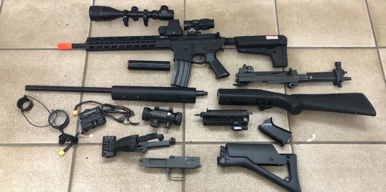 GOE apreende armas esportivas e acessórios em Birigui   Folha da Região