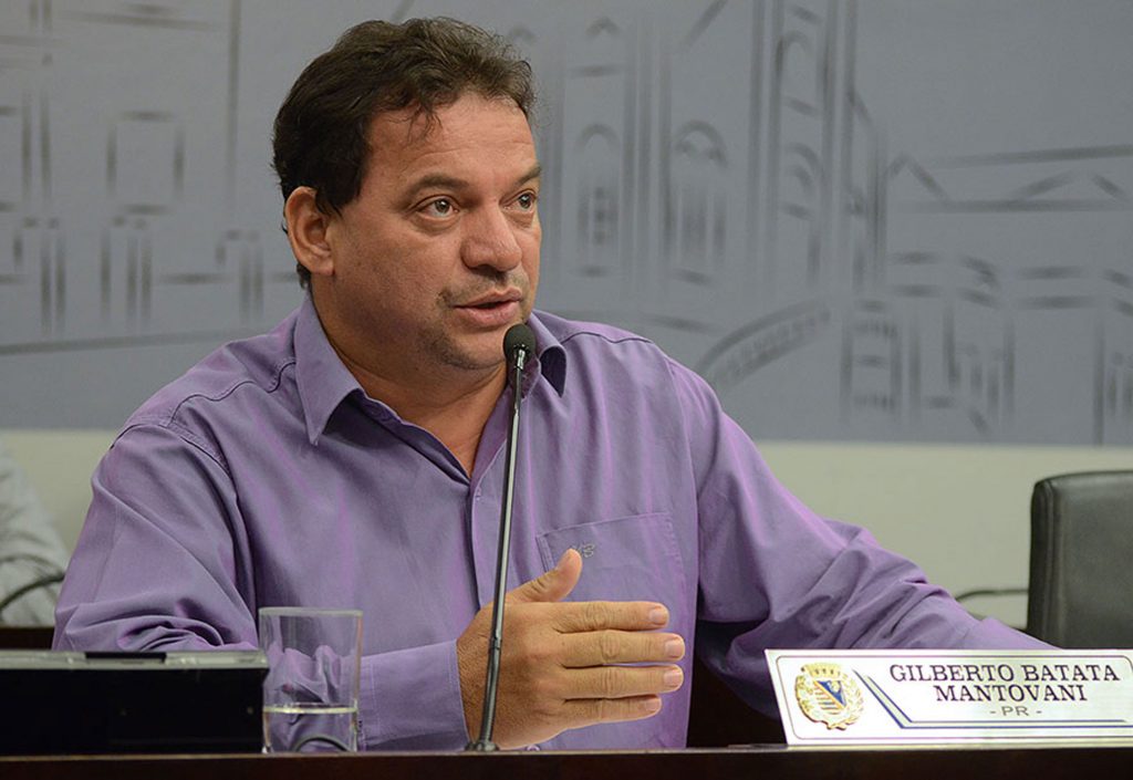 Projeto quer proibir fumo em veículos particulares – Folha da Região